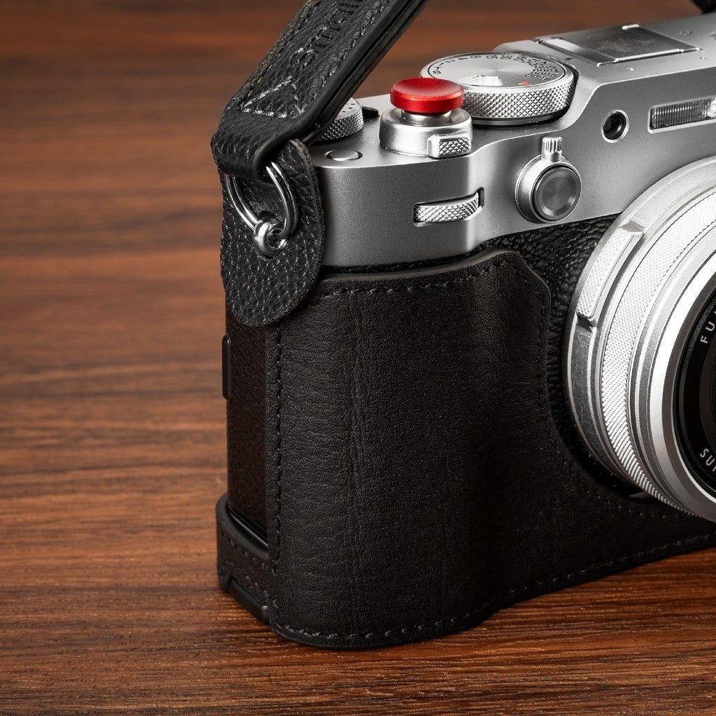 SmallRig 4700 Leather Half Case Kit for FUJIFILM X100VI Black with PU Shoulder Strap